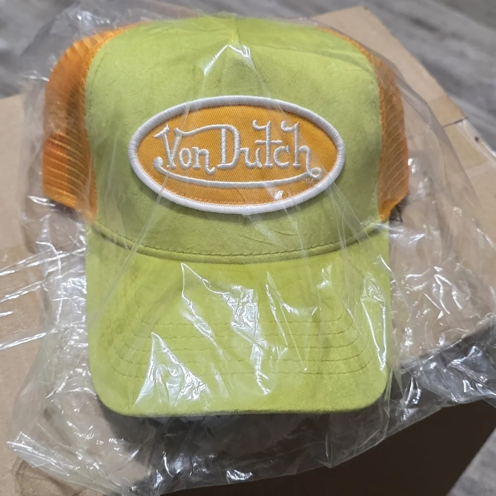 Von Dutch Sherbert Crush Velvet Trucker Hat Snapback